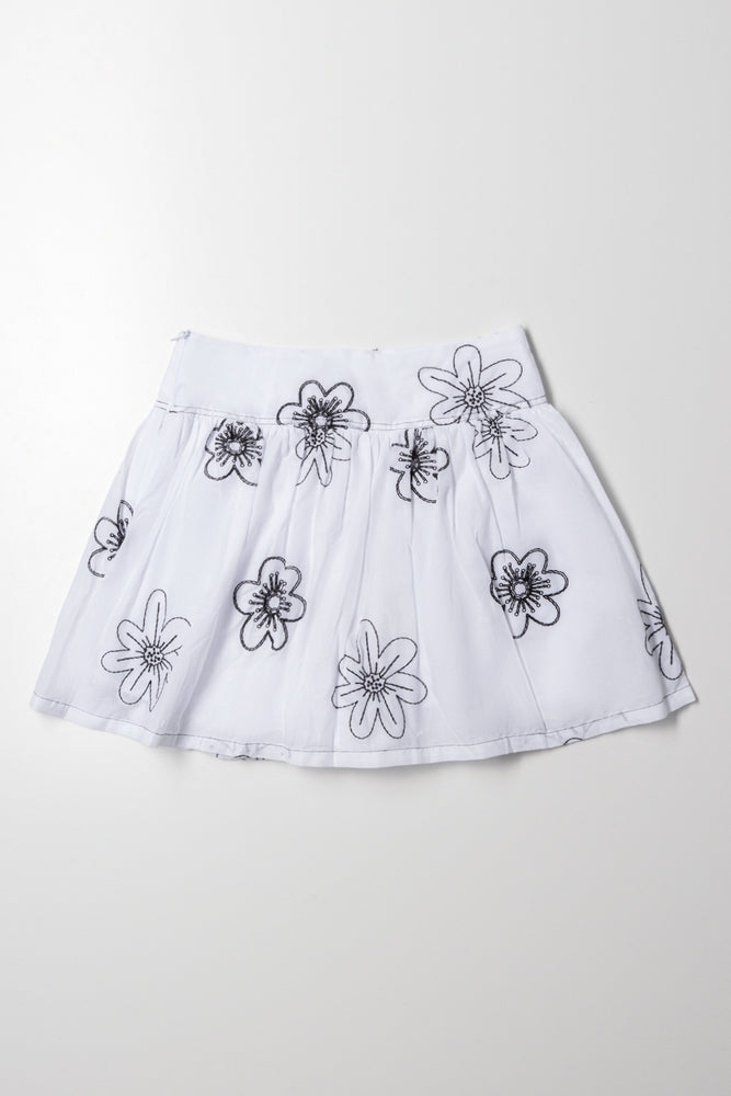 Embroidered Skort White (2)