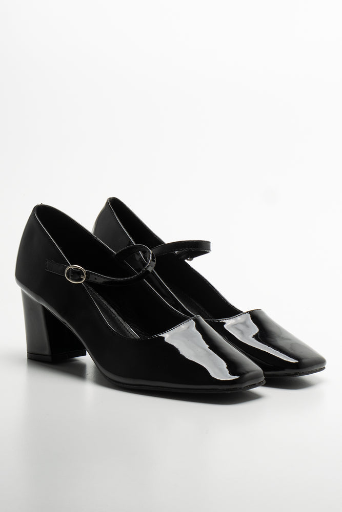 Heel Black