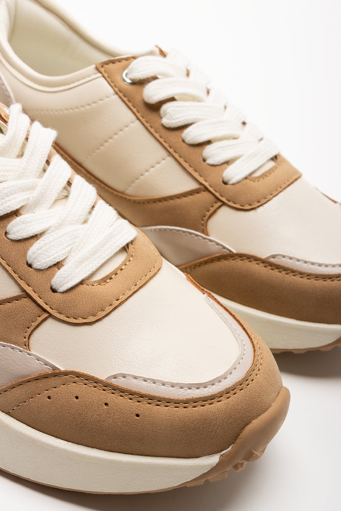 Retro Trainers Tan (2)