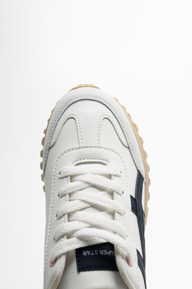 Trainer White (4)