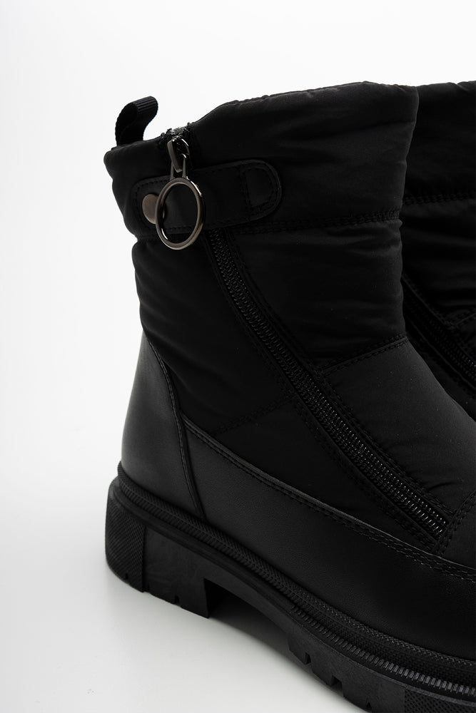 Boots Black (2)