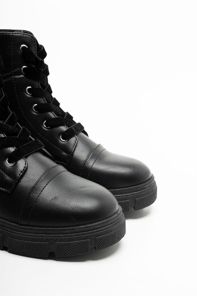 Combat Boots Black (2)