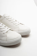 Sneaker White (2)