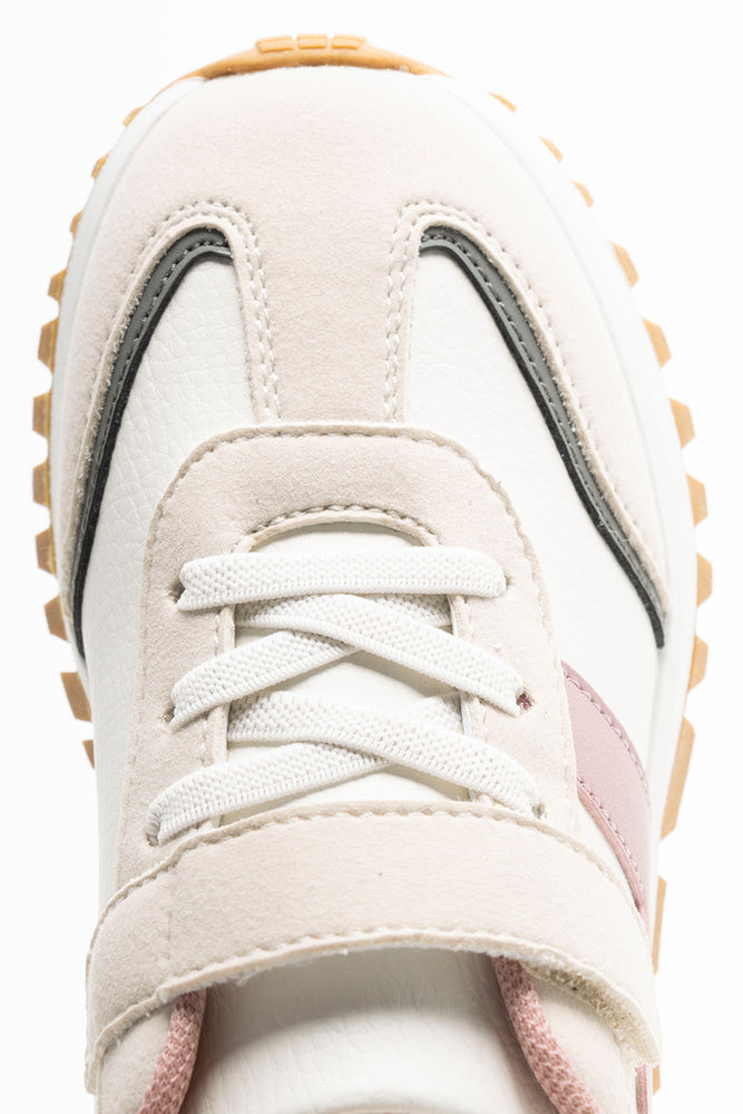 Trainers Cream (4)