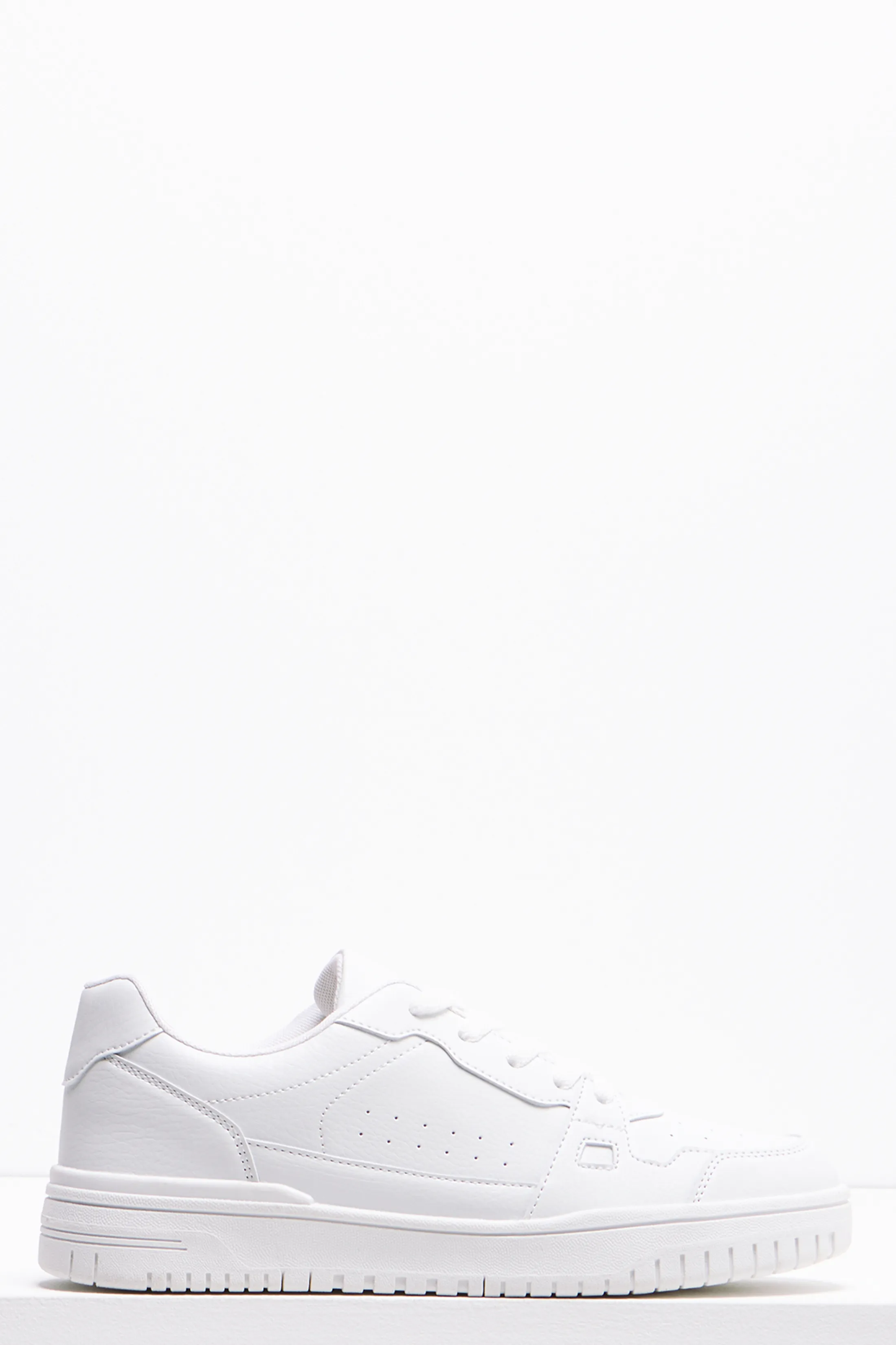 MONOCHROME SNEAKERS - White